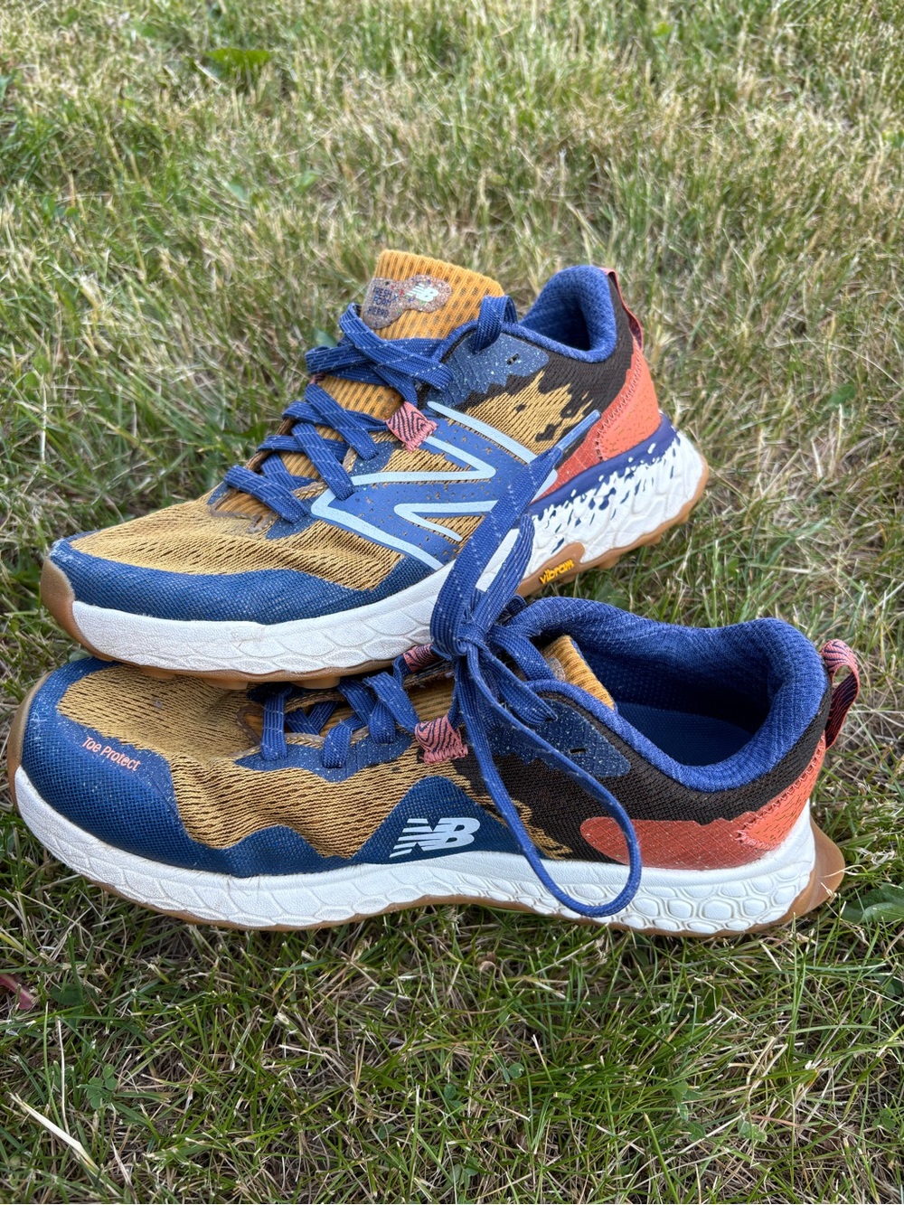 New Balance Hierro Fresh Foam Vibram Sole Running Mens 7. Women 8.5